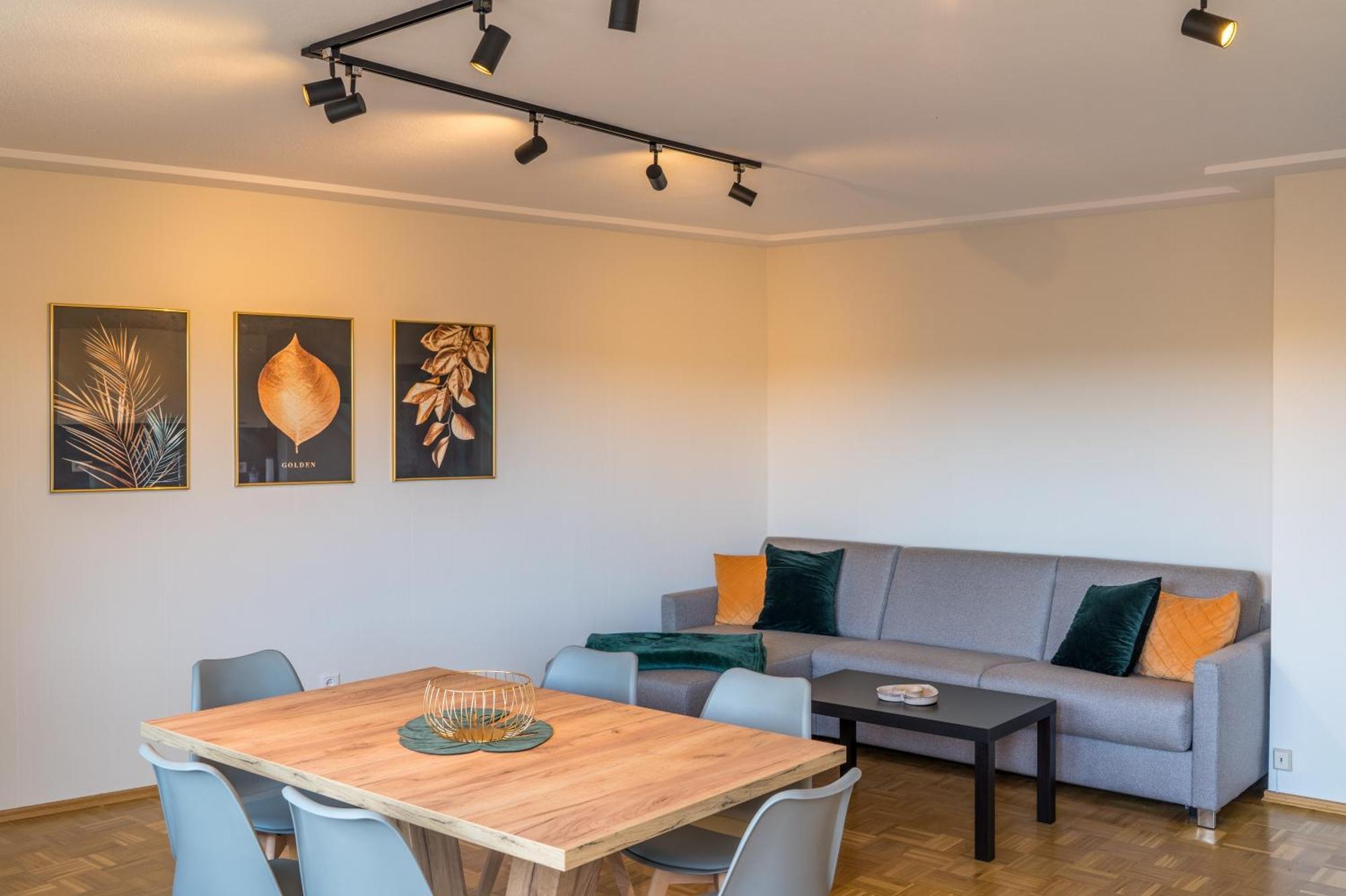 Ferienwohnung Nadine Petschler Obereisenheim Esterno foto
